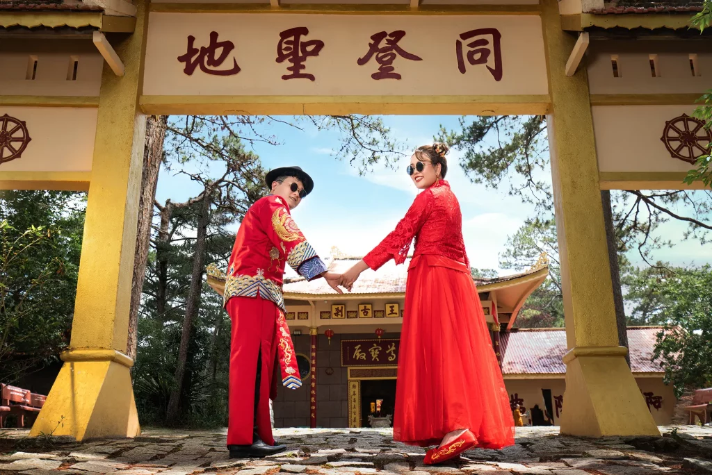 Chụp ảnh cưới chùa Tàu Đà lạt 